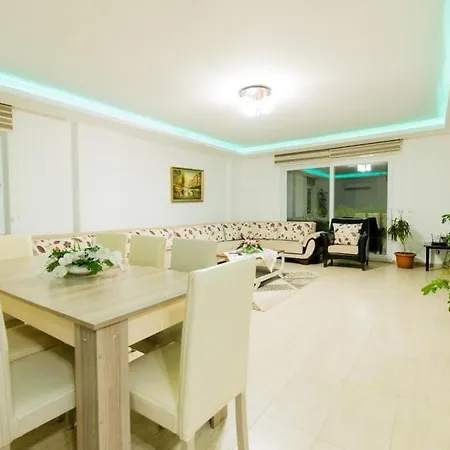 Secluded With Private Pool For Families Vila