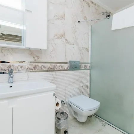 Secluded With Private Pool For Families Vila
