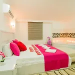 别墅 Secluded With Private Pool For Families *