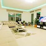 Secluded With Private Pool For Families 别墅