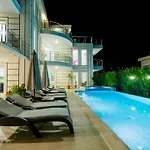 Secluded With Private Pool For Families 卡斯