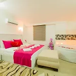 别墅 Secluded With Private Pool For Families 卡斯