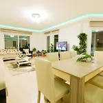 别墅 Secluded With Private Pool For Families 卡斯