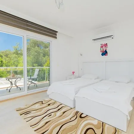 Secluded With Private Pool For Families Villa *