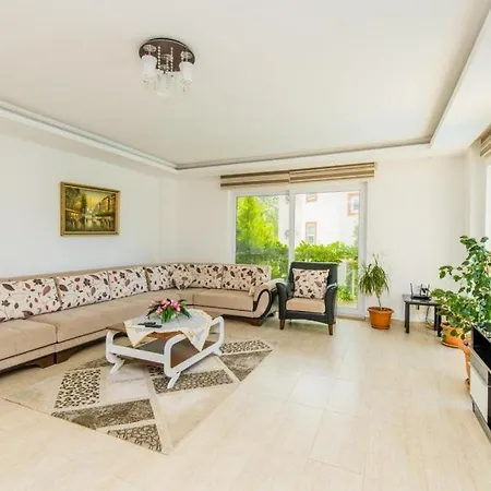 Secluded With Private Pool For Families