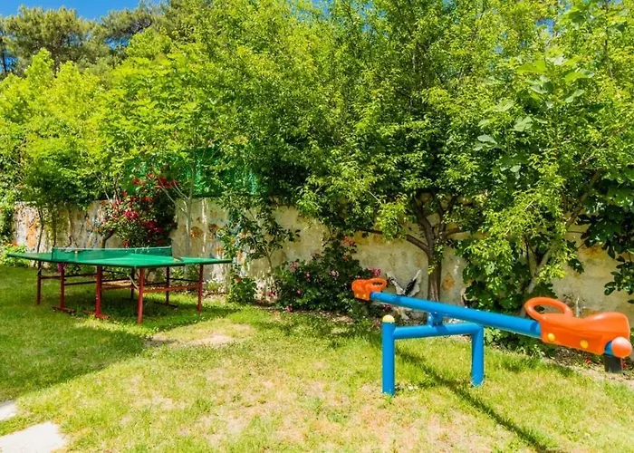 Secluded With Private Pool For Families