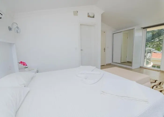 Secluded With Private Pool For Families Вилла *