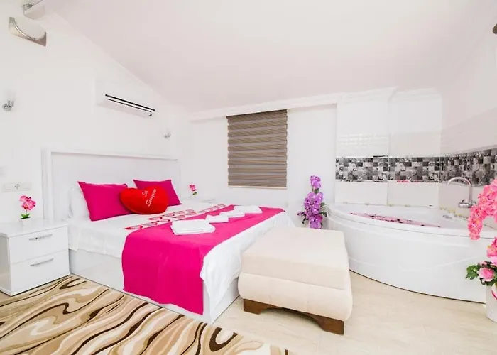 Secluded With Private Pool For Families