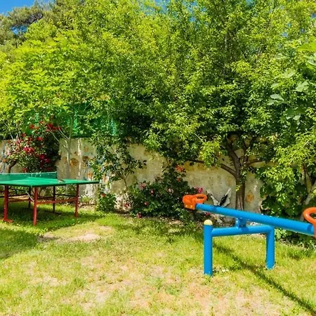 Secluded With Private Pool For Families