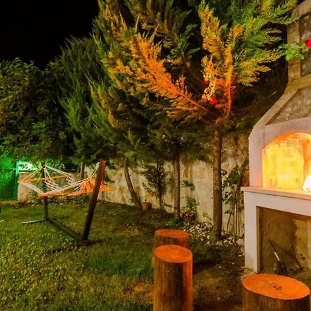 Villa Secluded With Private Pool For Families